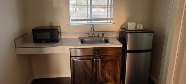 Drift Inn, LLC image 13